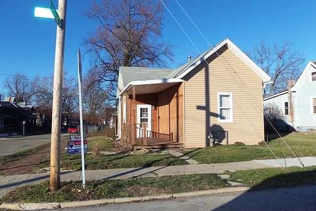 1st image of 300 E Race St