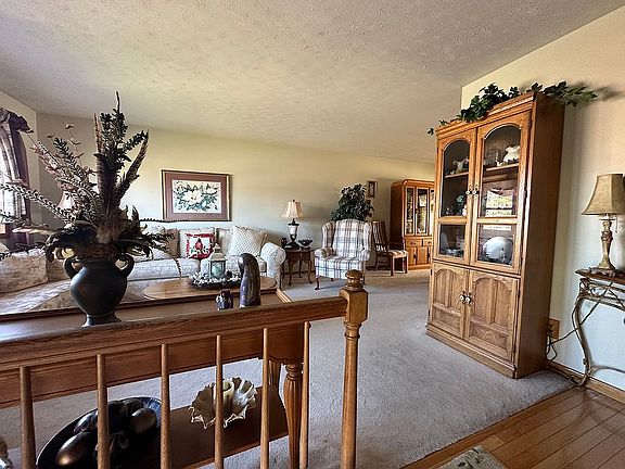 5th image of 103 Sherwood Dr
