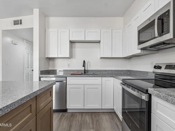 4806 W ROSE Lane, Glendale, AZ 85301