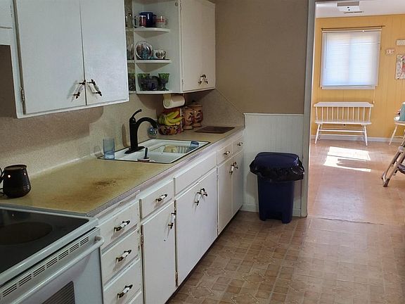 5th image of 615 N Jordan Ave