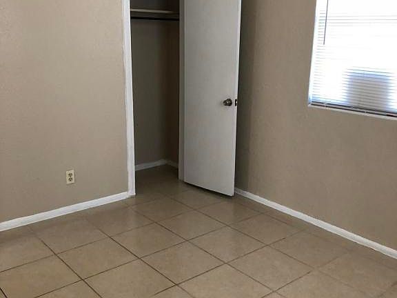 3rd image of 2621 Lowes Pl
