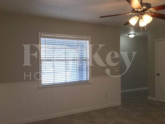 5th image of 368 Jefferson Dr