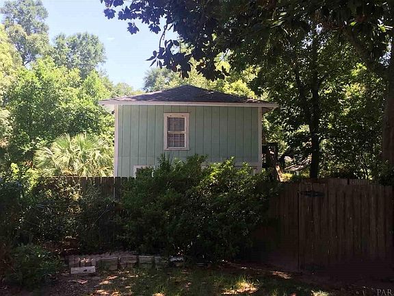 2nd image of 1515 E Desoto St #A