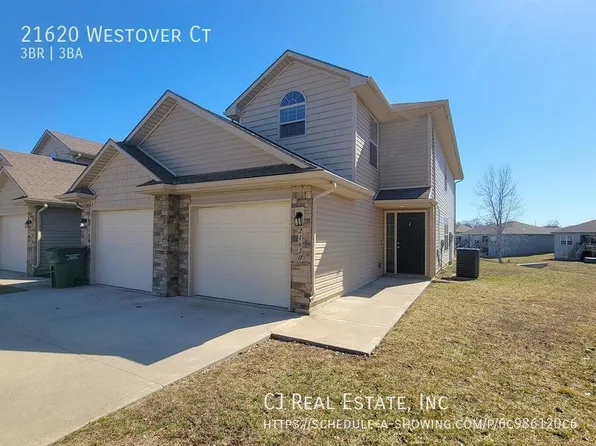 21620 Westover Ct, Peculiar, MO