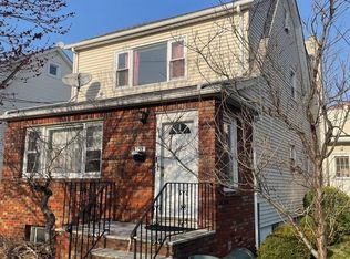 152 N 7th St, New Hyde Park, NY 11040