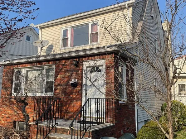 152 N 7 Street, New Hyde Park, NY 11040