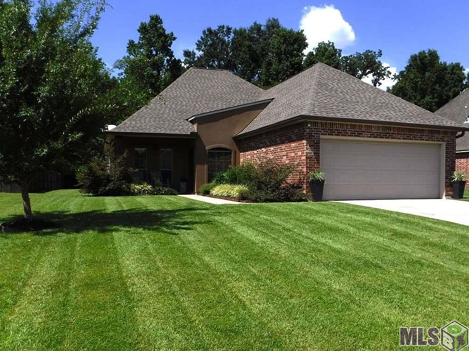 1st image of 39130 Balmoral Dr