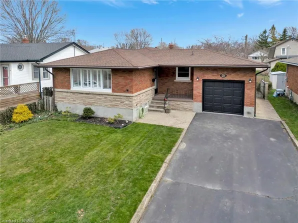 21 Jefferson Ave, Pt Colborne, ON L3K 5M7