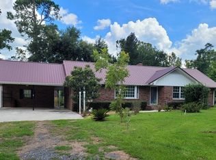 60 J A Yawn Rd, Hazlehurst, GA 31539
