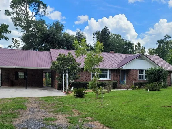 60 J A Yawn Rd, Hazlehurst, GA 31539