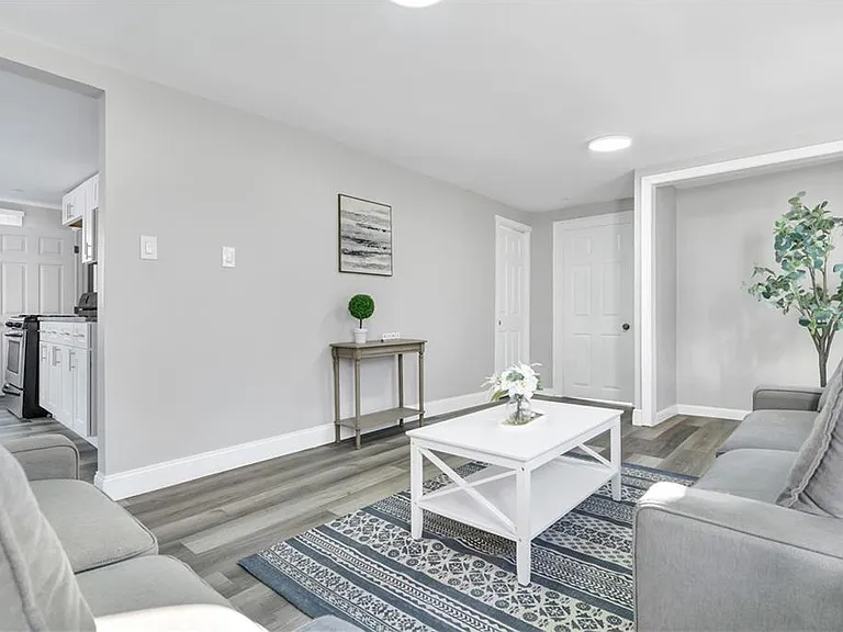 43 Jenkins St #1 — Photo 6