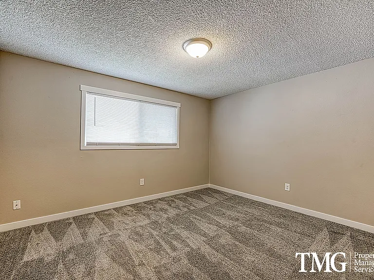 11114 NE 48th Cir #D — Photo 15