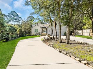 12251 Oak Ln, Dickinson, TX 77539