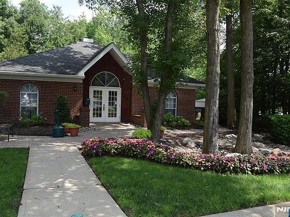 2nd image of 1104 Sage Court