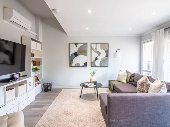 60 Springfair Ave, Aurora, ON L4G 3M2