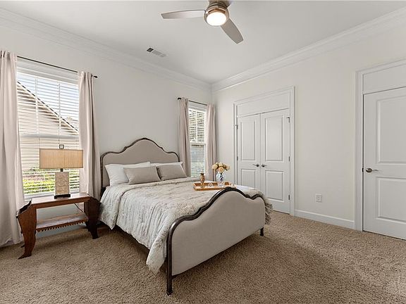 5th image of 3133 Scarlet Oak Ln