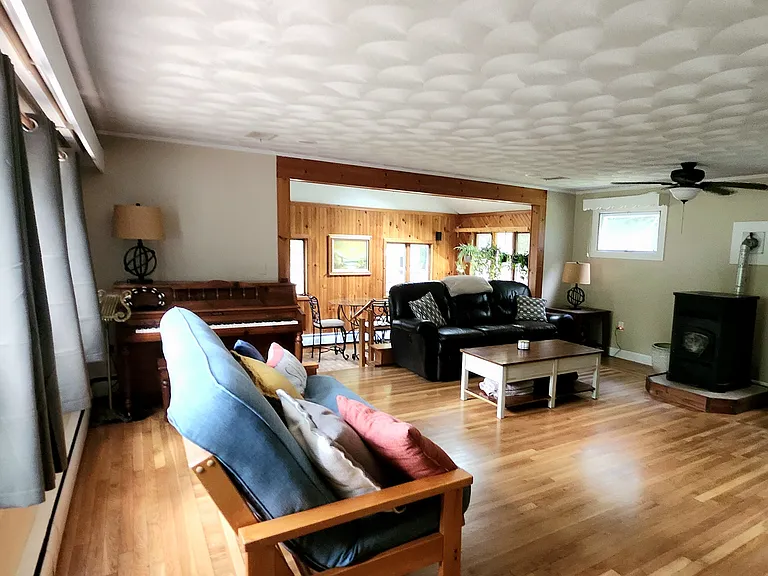 93 Reservoir Rd — Photo 3