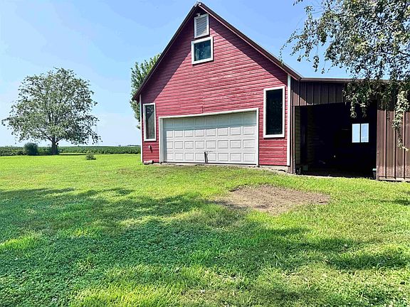 5th image of 15260 Elder Ave
