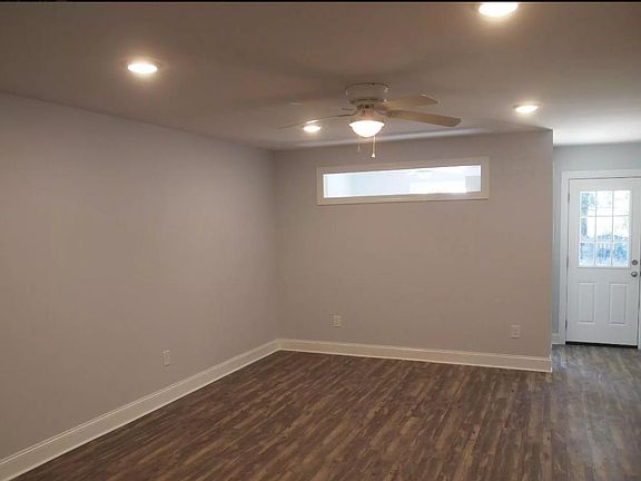 4th image of 109 Kaleigh Paige Cir #109