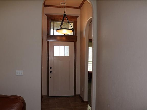 3rd image of 213 SW 169th St