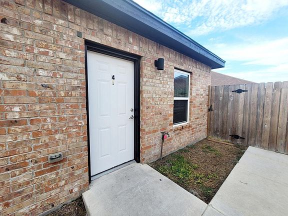 5th image of 3709 Paola St APT 4