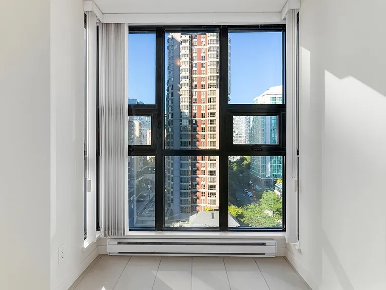 909 Mainland St #1409 — Photo 13