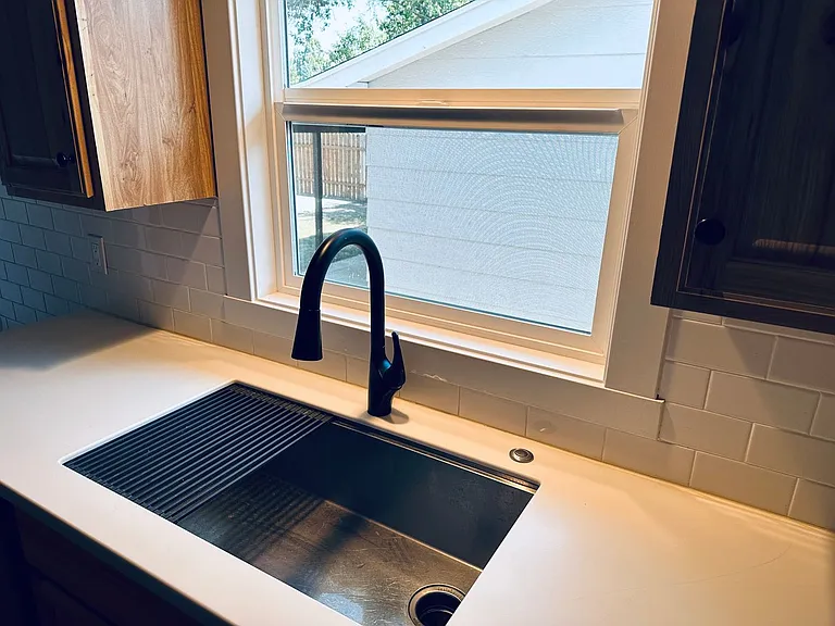 2038 Lewis Ave — Photo 6