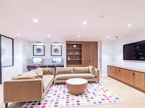 420 East 54th Street image 17 of 24