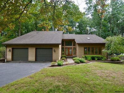 19 Via Da Vinci, Clifton Park, NY, 12065