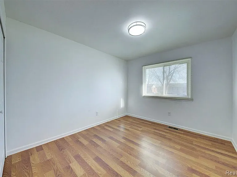 35030 Michelle Dr — Photo 29