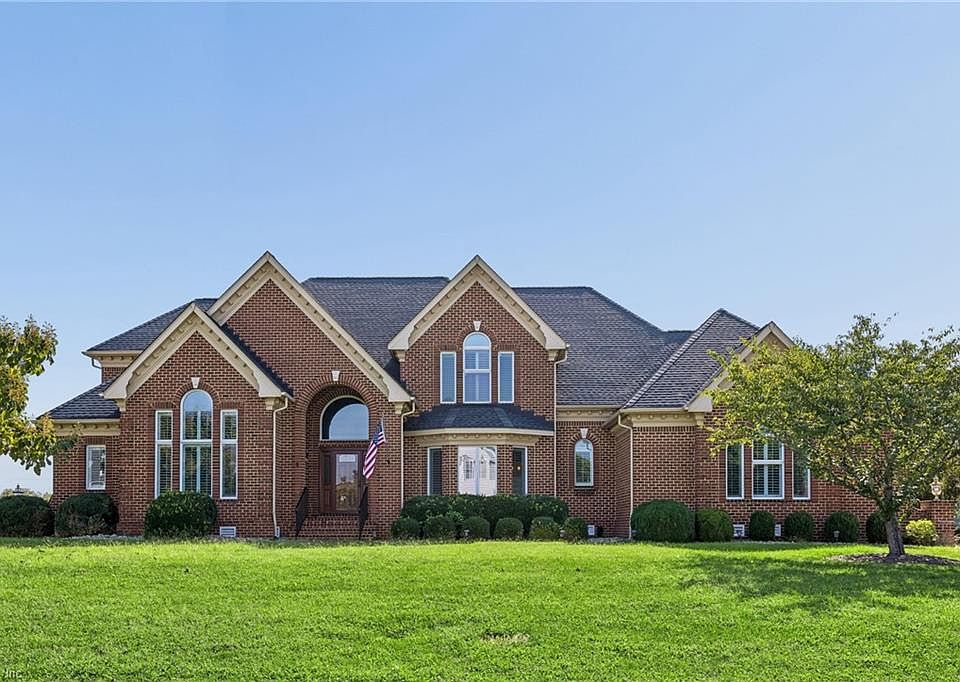 1st image of 409 Muirfield