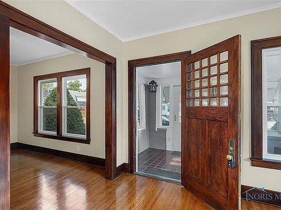 3rd image of 2902 117th St