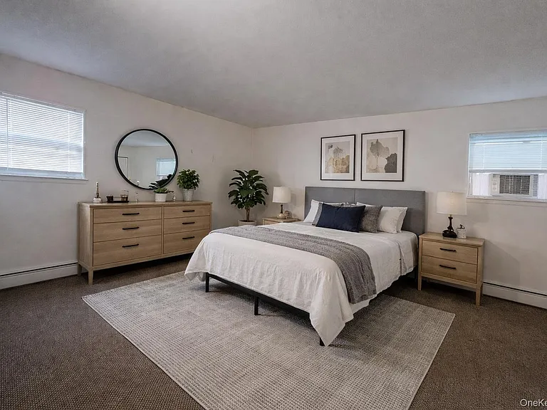 27 Lambert Ave — Photo 4