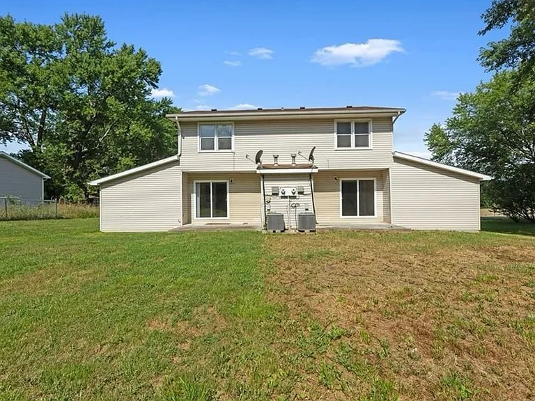 169 SE 421st Rd #B — Photo 2