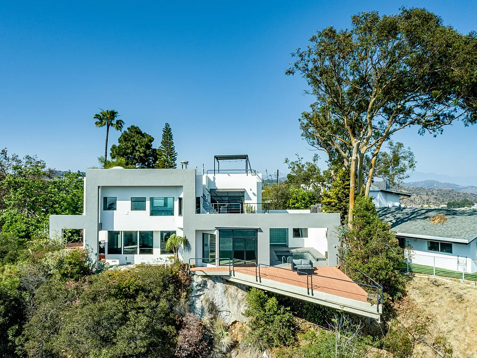 8424 Grand View Dr