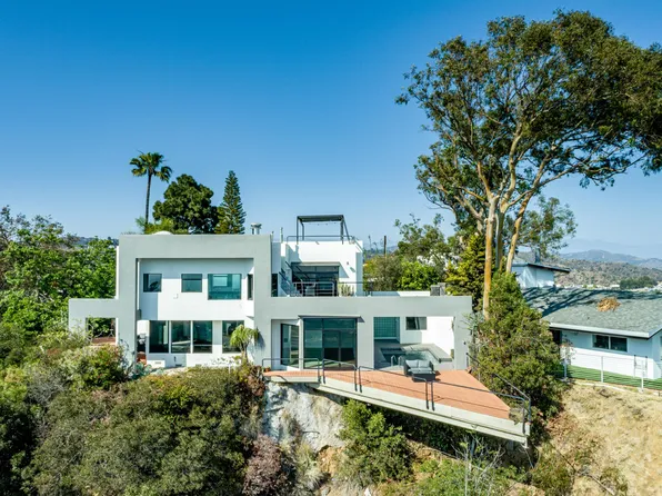 8424 Grand View Dr, Los Angeles, CA 90046