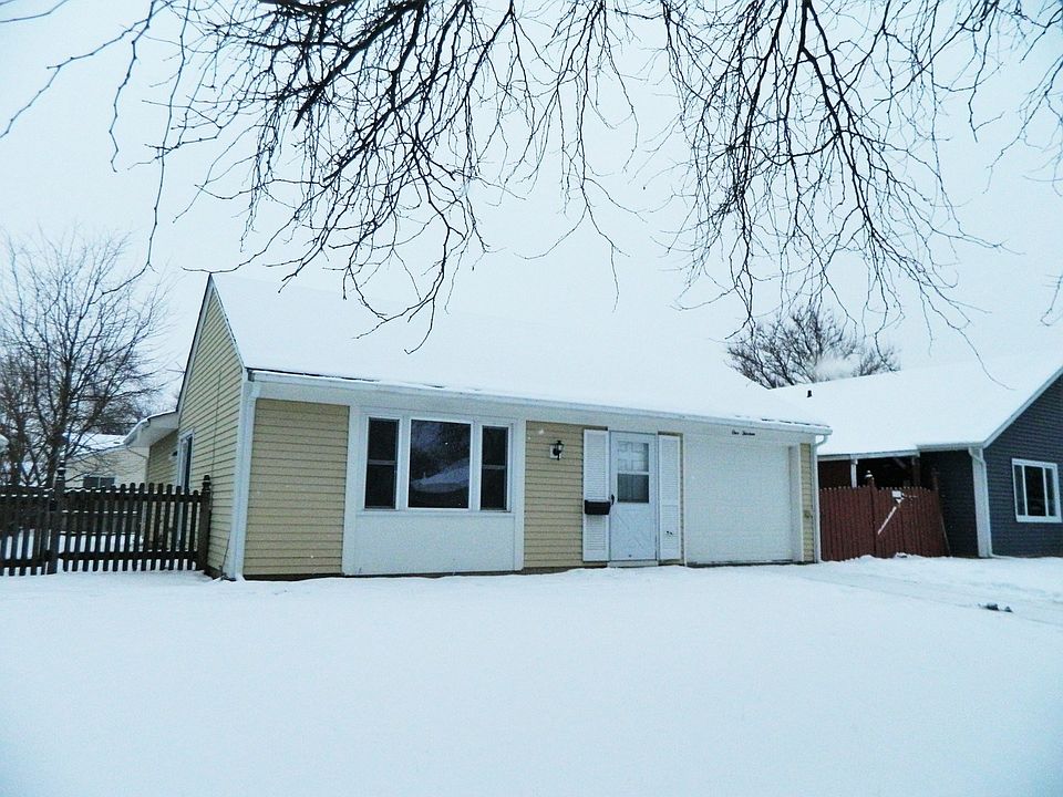 1st image of 113 Braeburn Dr