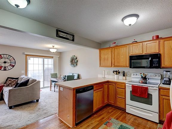 4th image of 517 E Kentucky Ave