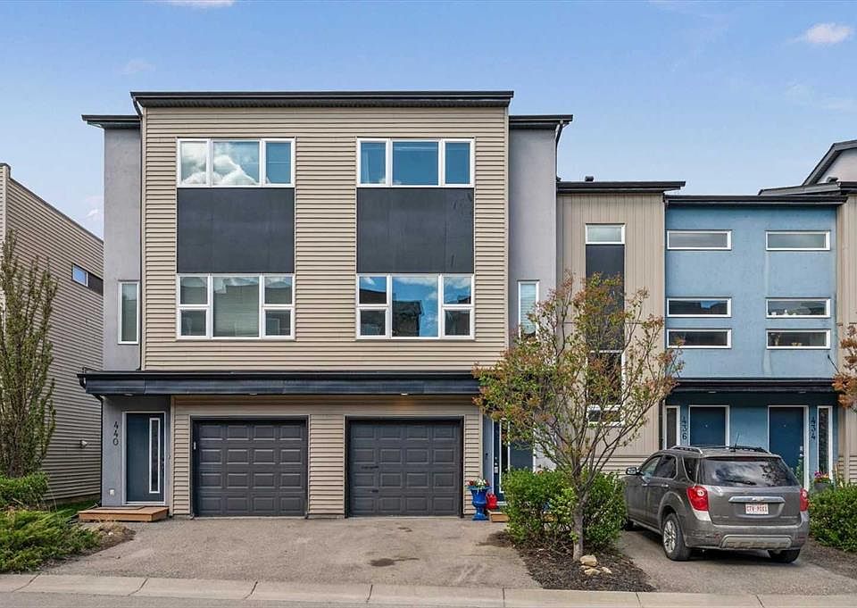 1st image of 438 Covecreek Cir NE