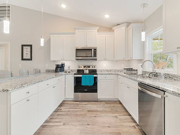 3rd image of 102 NW 30th St