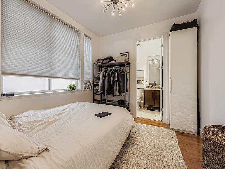2115 W 32nd Ave #3 — Photo 20