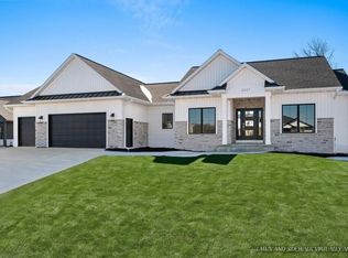 2237 Rowling Rd, De Pere, WI 54115