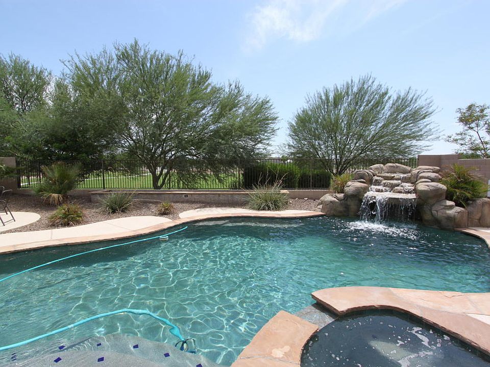 1st image of 45303 W Windrose Dr
