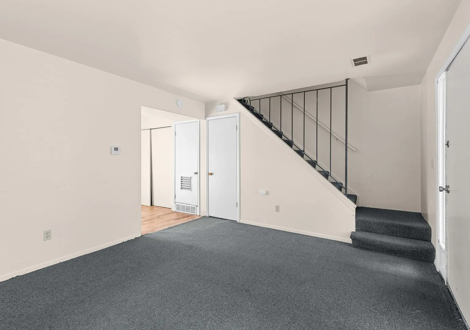 1303 South Coffman — Photo 3