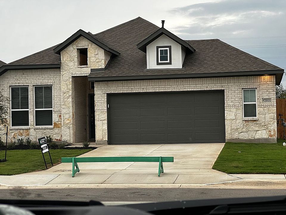 2nd image of 2935 Alster