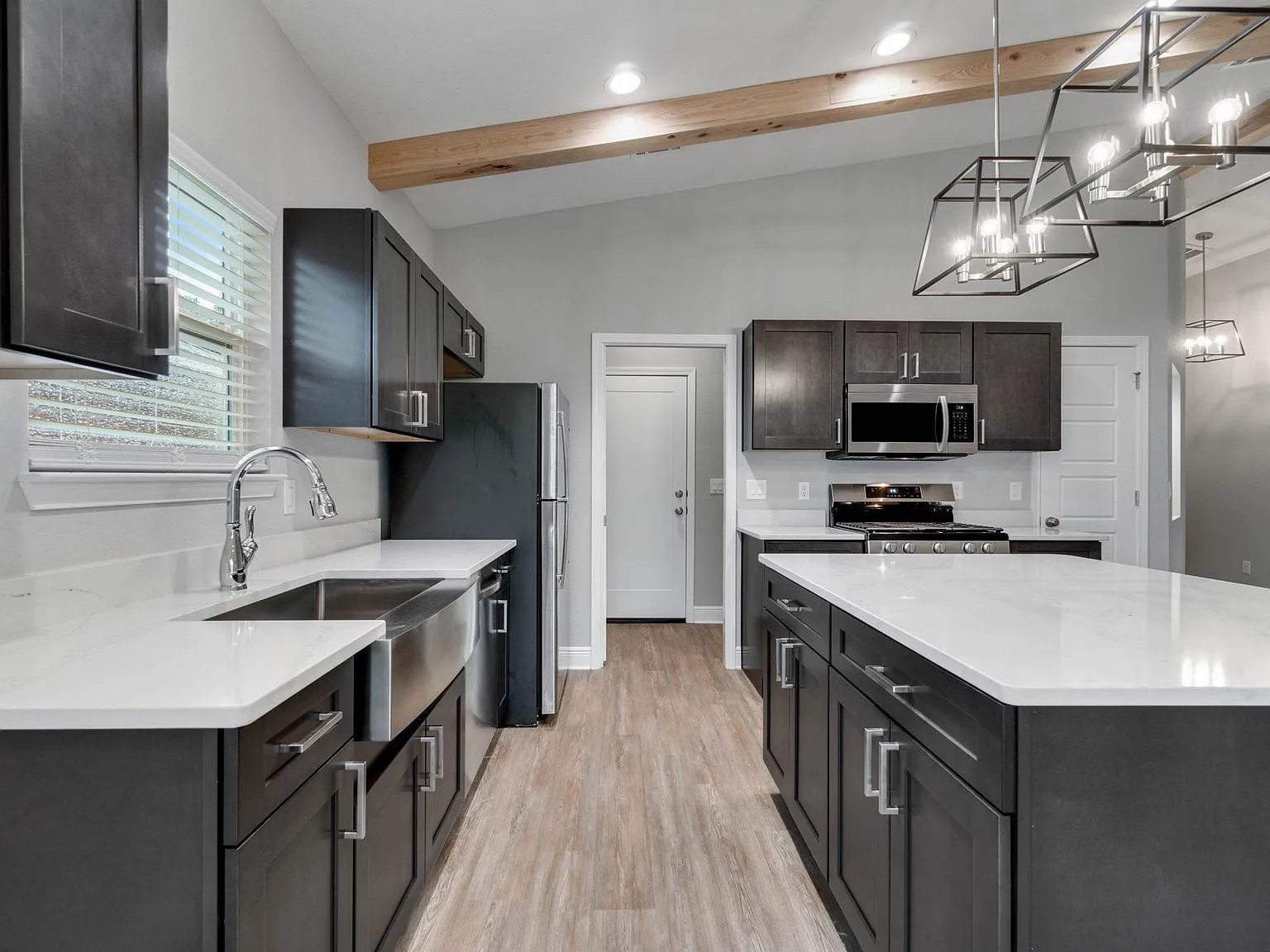 3 bed, $2,150 — Photo 2
