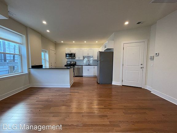 3rd image of 3230-3238 N Clark St #7495038