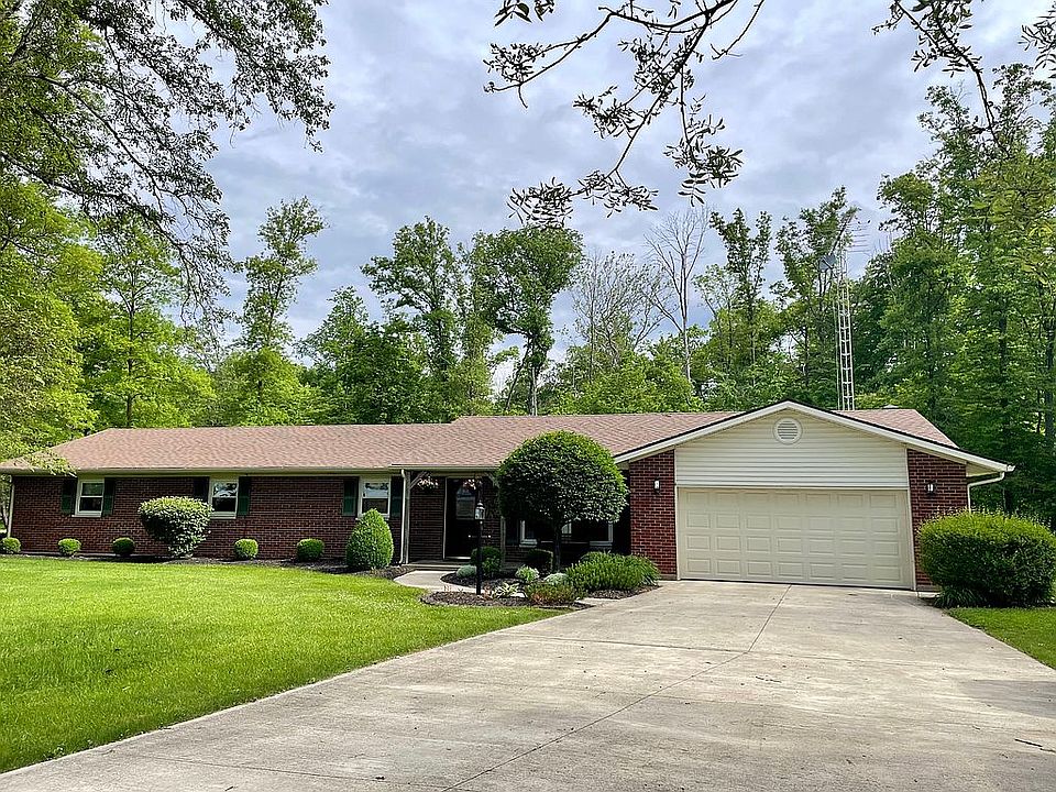 Welcome Home - 4 bed 3 bath 