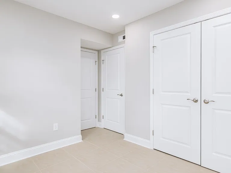 2 Bedroom/1 Bath and 3 Bedroom/2 Bath Quadplex — Photo 17