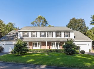 7 Cambridge Dr, Madison, CT 06443